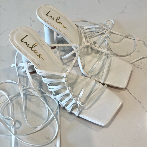 NWOT! Lulus White Lace-Up High Heels (Size 11) - Picture 5 of 7